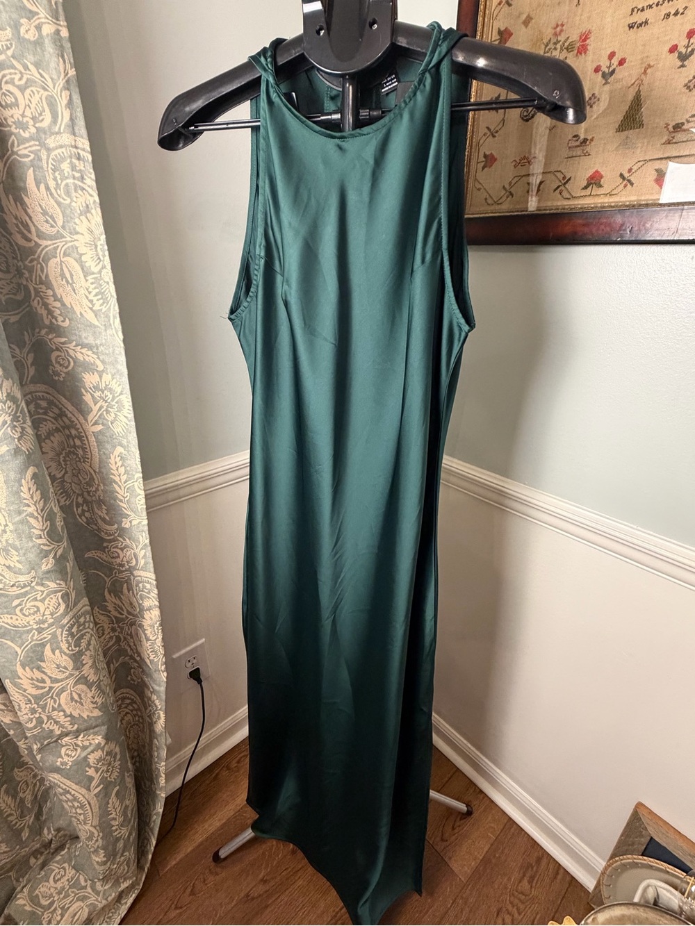 Women’s Sleeveless Emerald Green Satin Slip Dress